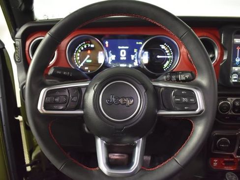 Used 2023 Jeep Wrangler Unlimited Rubicon 4xe AWD/4WD image 15