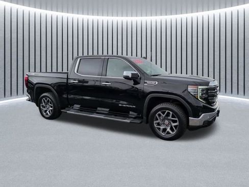 Certified 2022 GMC Sierra 1500 SLT w/ SLT Premium Plus Package AWD/4WD image 2