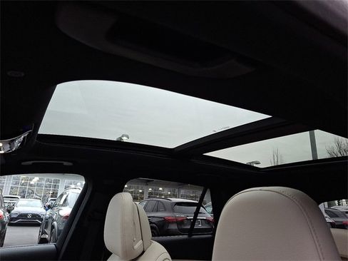 New 2026 Mercedes-Benz GLC 300 4MATIC image 12