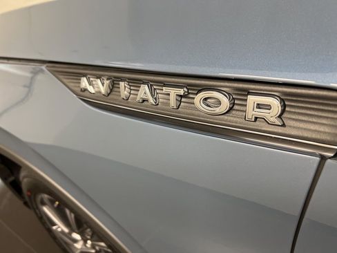 New 2026 Lincoln Aviator AWD image 39