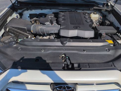 Used 2022 Toyota 4Runner Limited AWD/4WD image 22
