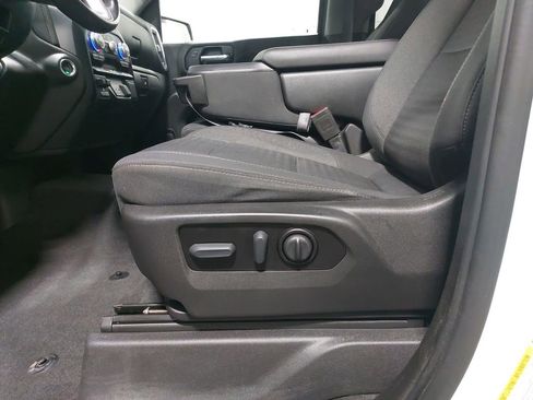 Used 2022 GMC Sierra 1500 SLE image 30