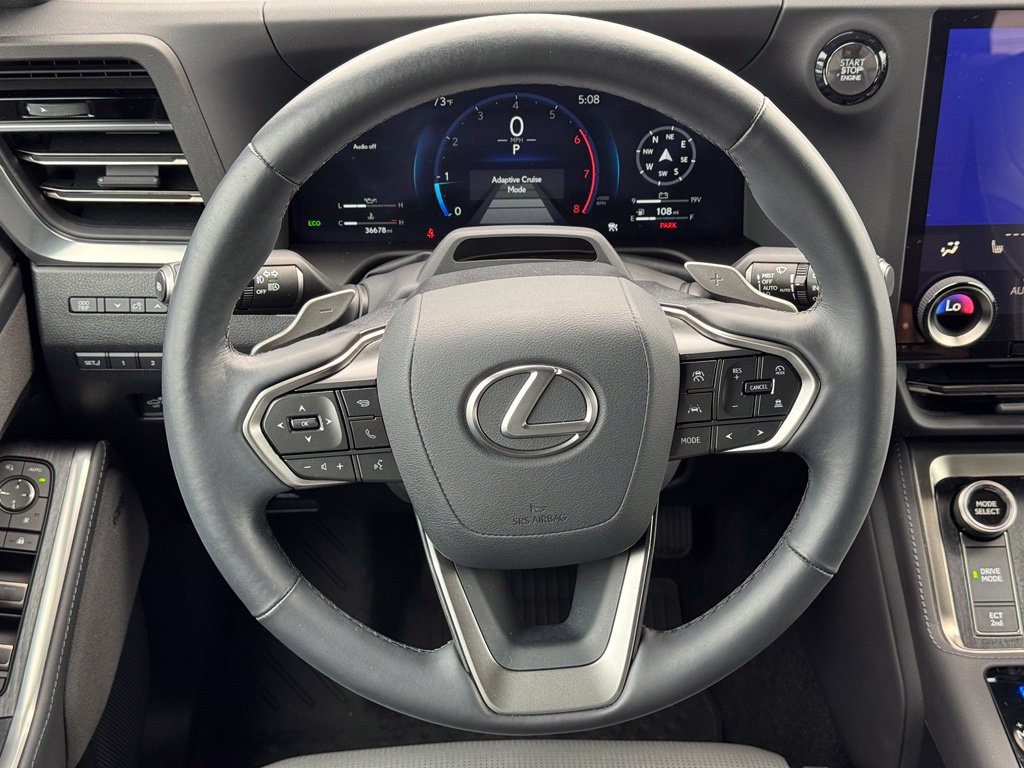 Used 2024 Lexus GX 550 w/ Accessory Package (31) AWD/4WD image 25