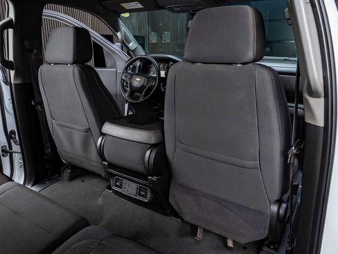 Used 2024 Chevrolet Silverado 2500 Custom w/ Custom Value Package image 30