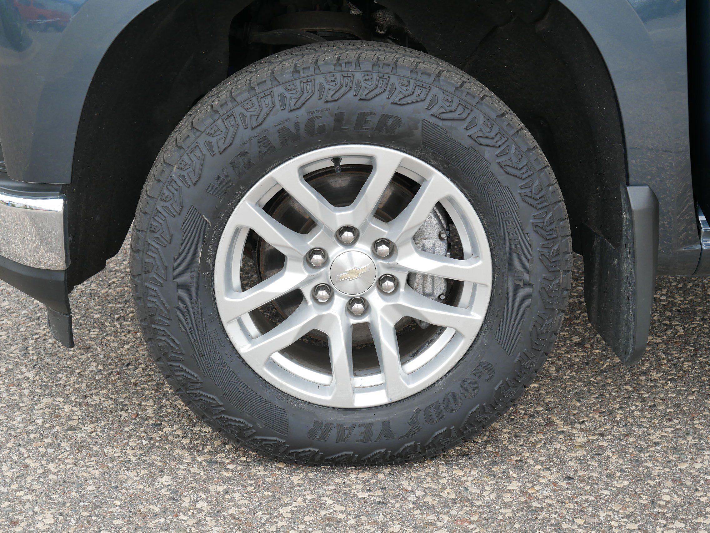 Used 2020 Chevrolet Silverado 1500 LT w/ All-Star Edition AWD/4WD image 15