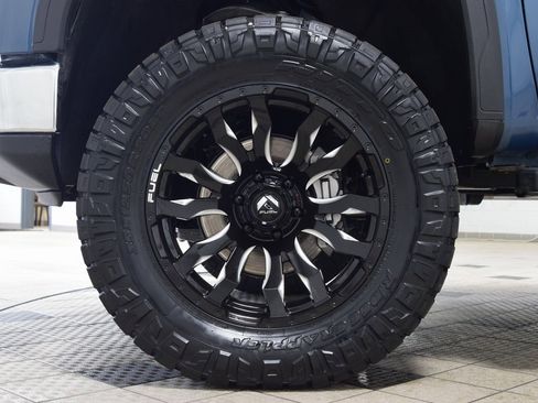 Used 2024 GMC Sierra 1500 SLT w/ SLT Premium Plus Package image 25