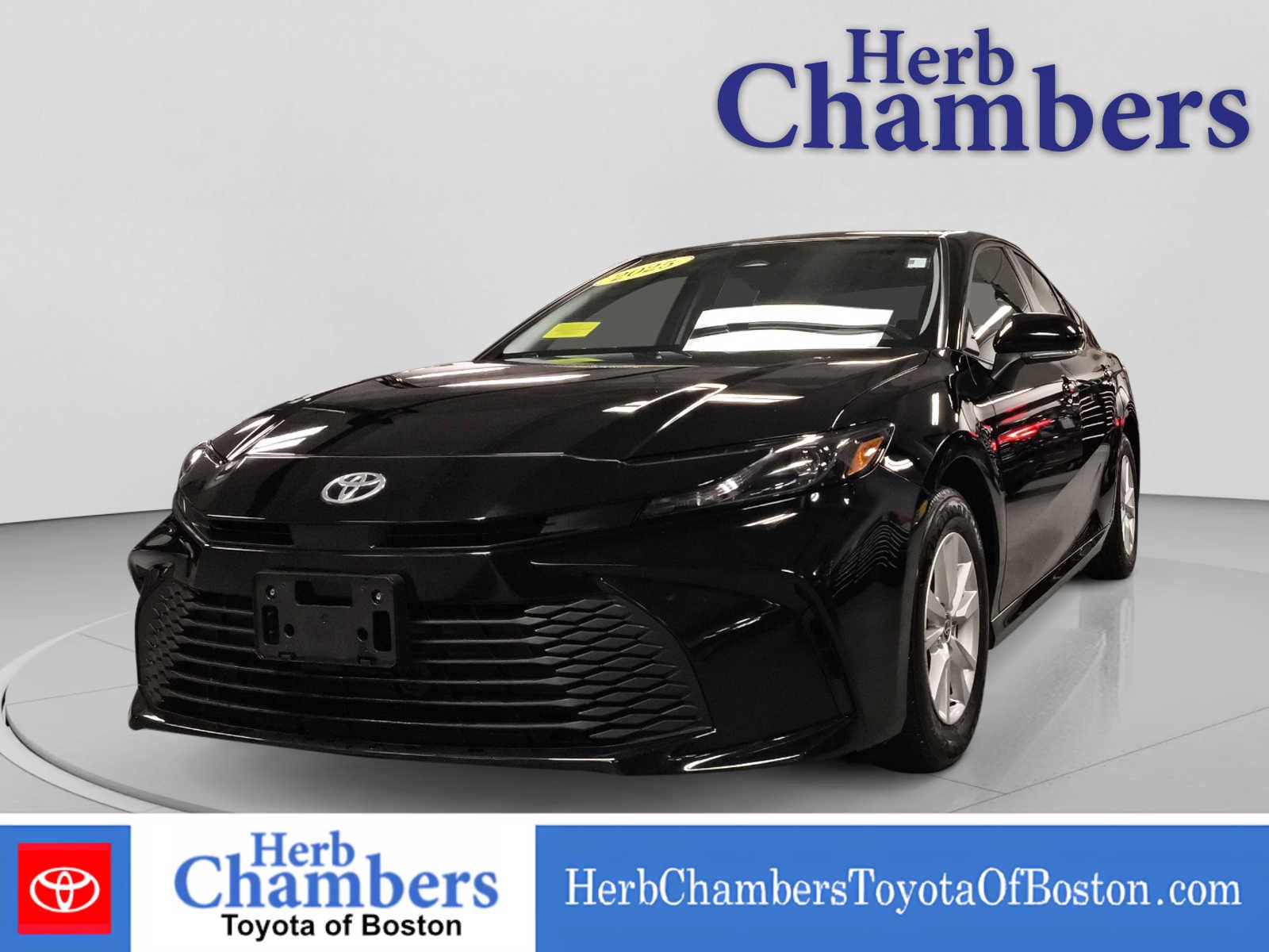 Used 2025 Toyota Camry LE AWD/4WD image 14