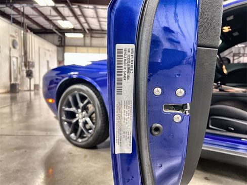 Used 2021 Dodge Challenger SXT w/ Blacktop Package image 33