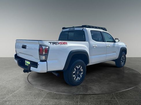 Used 2023 Toyota Tacoma TRD Off-Road w/ Technology Package AWD/4WD image 9
