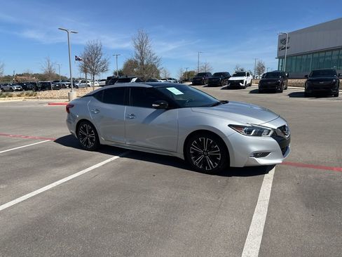 Used 2017 Nissan Maxima Platinum w/ Medallion Package image 12
