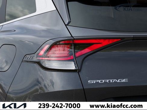 New 2025 Kia Sportage EX image 11
