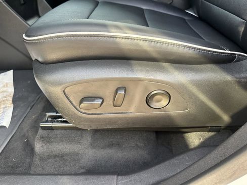 Used 2025 Buick Enclave Preferred image 22