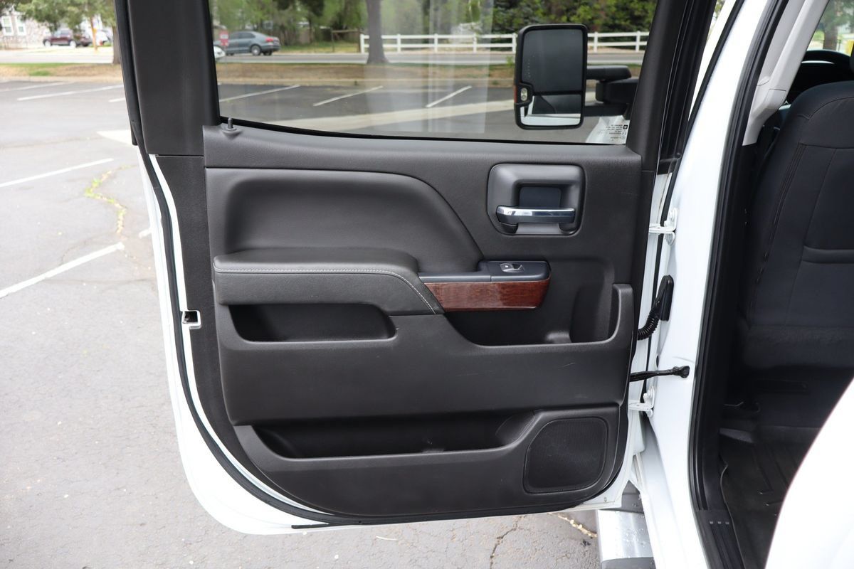 Used 2019 GMC Sierra 2500 SLE w/ Suspension Package, Off-Road AWD/4WD image 24