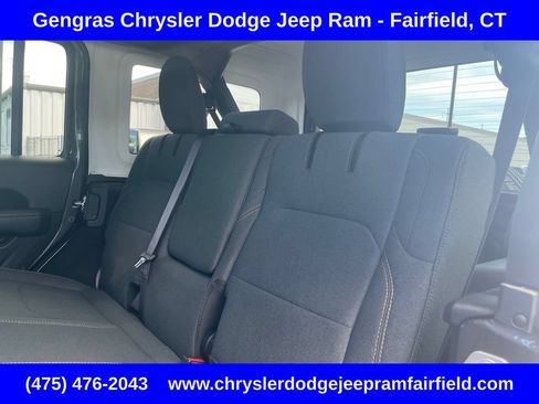 Certified 2025 Jeep Wrangler Unlimited Sahara AWD/4WD image 39
