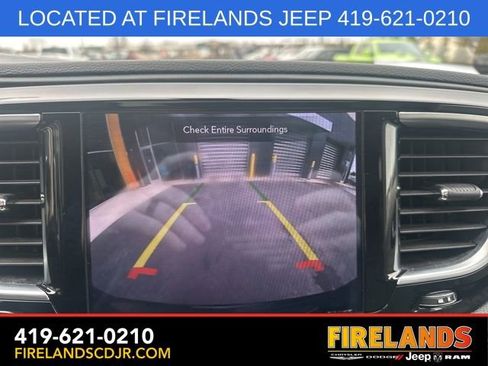 Used 2020 Chrysler Pacifica Limited image 31