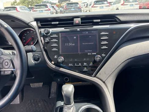 Used 2018 Toyota Camry XSE FWD image 18