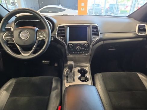 Used 2018 Jeep Grand Cherokee Altitude AWD/4WD image 33