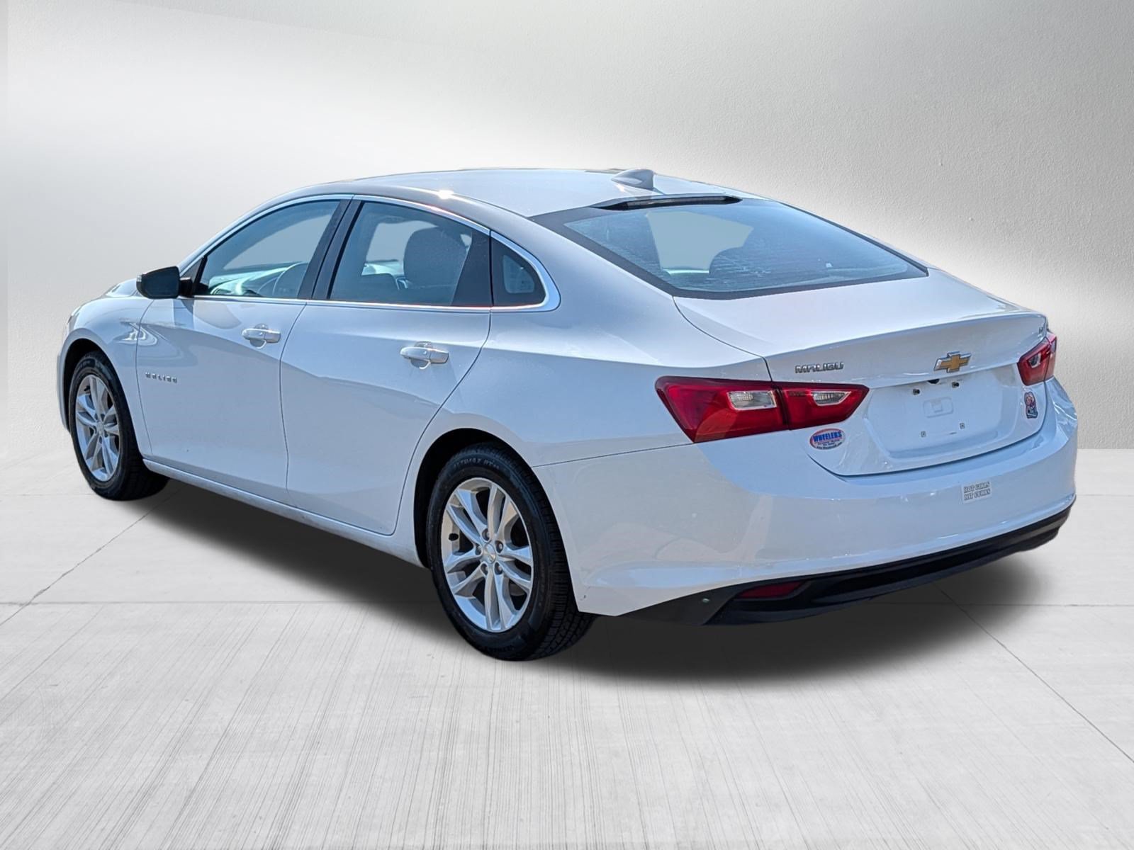 Used 2017 Chevrolet Malibu LT FWD image 5