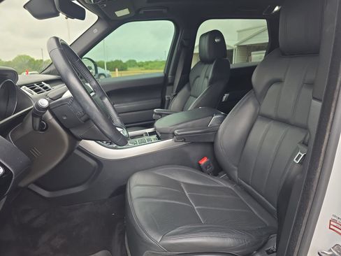 Used 2017 Land Rover Range Rover Sport HSE AWD/4WD image 12