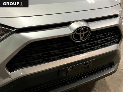 Used 2020 Toyota RAV4 XLE w/ Convenience Package image 30