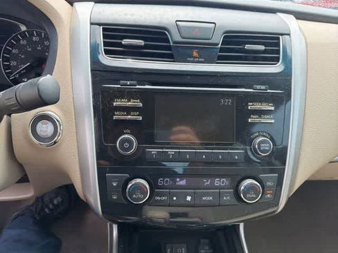 Used 2014 Nissan Altima 2.5 SV FWD image 25