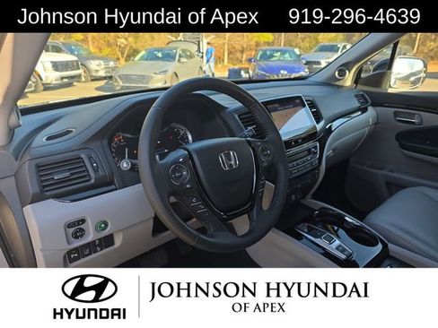 Used 2017 Honda Pilot Touring image 30