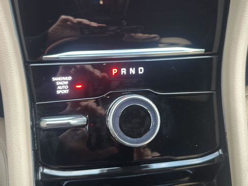 Used 2023 Jeep Grand Cherokee Limited w/ Luxury Tech Group II AWD/4WD image 19