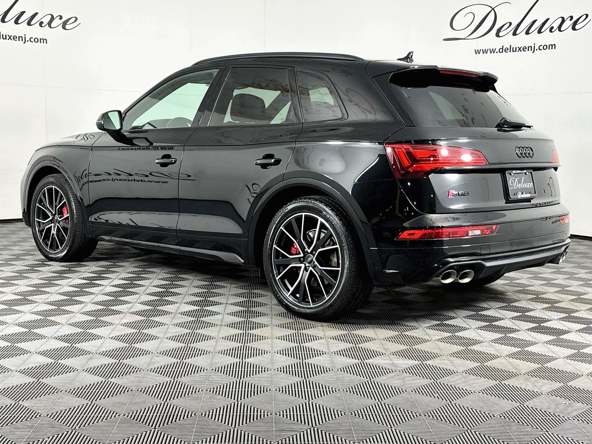 Used 2024 Audi SQ5 Premium Plus w/ Premium Plus Package AWD/4WD image 4