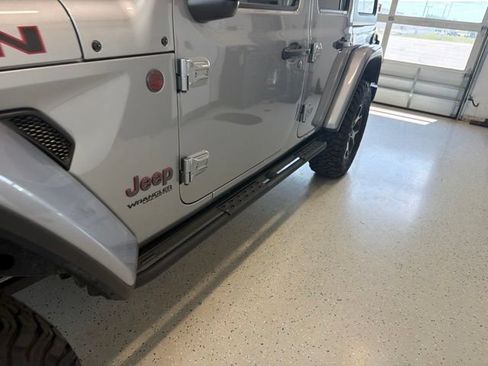 Used 2021 Jeep Wrangler Unlimited Rubicon AWD/4WD image 10