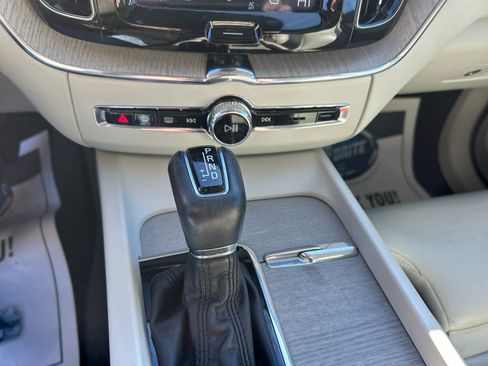 Used 2019 Volvo XC60 T5 Inscription w/ Protection Package Premier image 21