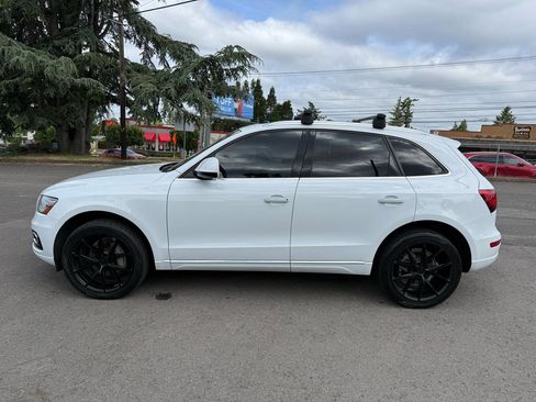Used 2016 Audi Q5 2.0T Premium Plus w/ Technology Package AWD/4WD image 2