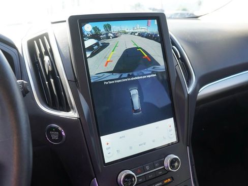 Used 2024 Ford Edge Titanium image 12