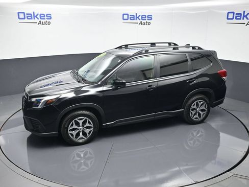 Used 2023 Subaru Forester Premium AWD/4WD image 50
