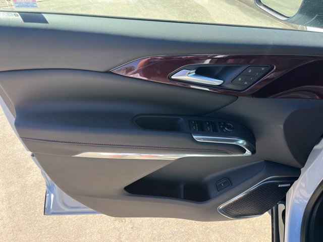 New 2027 Chevrolet Traverse RS w/ LPO, Floor Liner Package FWD image 15