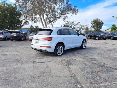 Used 2023 Audi Q5 e Premium Plus w/ Premium Plus Package image 3
