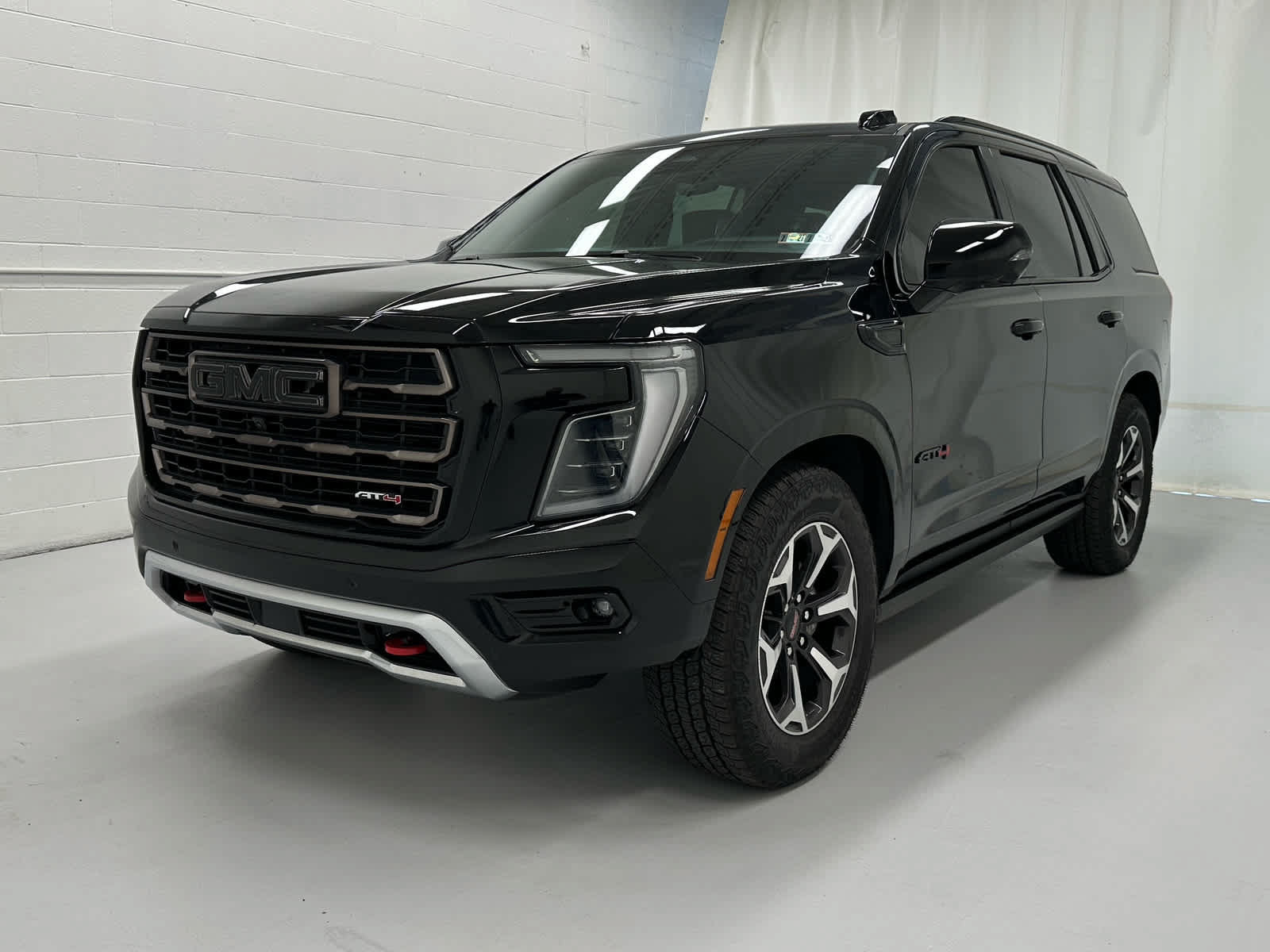 Used 2026 GMC Yukon AT4 Ultimate AWD/4WD image 4