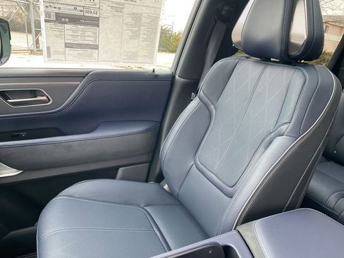 New 2026 INFINITI QX80 4WD w/ Sport Exterior Package image 11