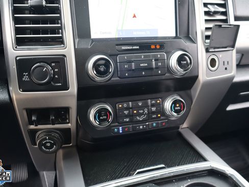 Used 2020 Ford F250 Platinum w/ Tremor Off-Road Package AWD/4WD image 20
