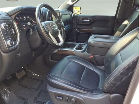 Used 2020 GMC Sierra 1500 Elevation w/ Elevation Value Package AWD/4WD image 12