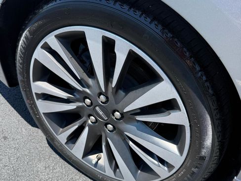 Used 2020 Lincoln MKZ Reserve w/ Elements Package AWD/4WD image 13