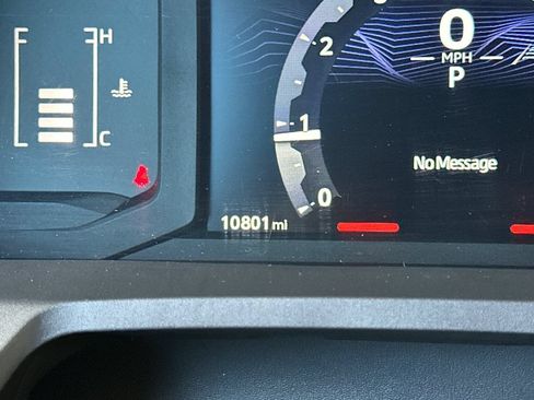 Certified 2026 Toyota Tacoma SR5 AWD/4WD image 24