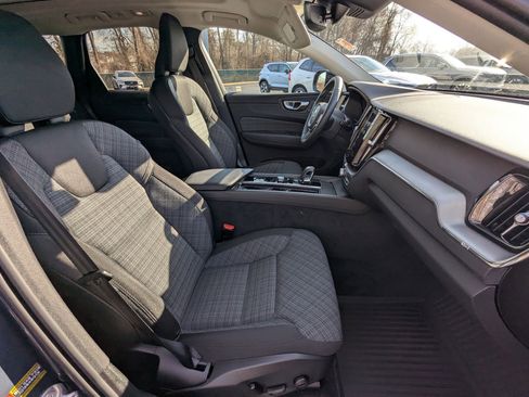 Certified 2024 Volvo XC60 B5 Core w/ Protection Package Premier image 23