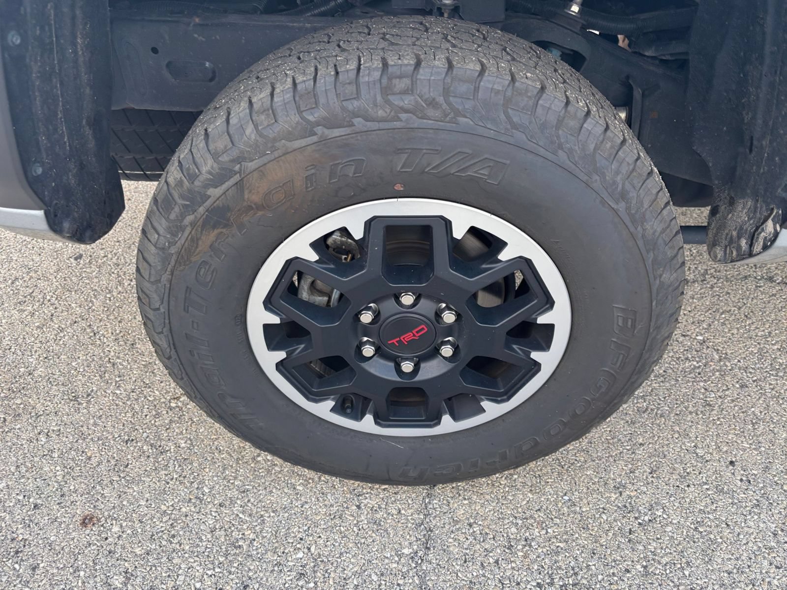 Used 2025 Toyota Tacoma TRD Off-Road AWD/4WD image 26