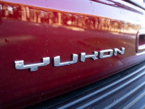 Used 2021 GMC Yukon Denali w/ Denali Premium Package image 44