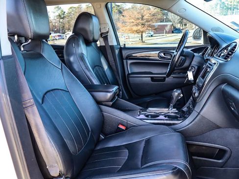 Used 2017 Buick Enclave Premium image 15