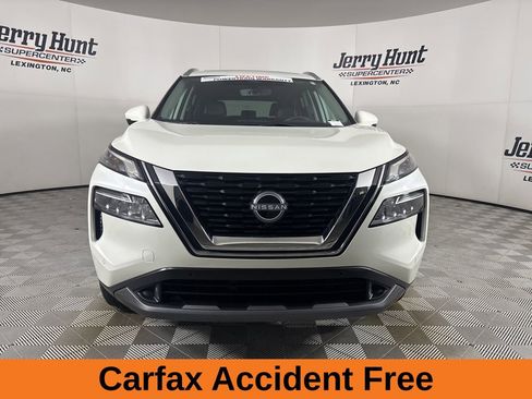 Used 2023 Nissan Rogue SL w/ SL Premium Package image 3