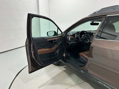 Used 2020 Subaru Outback Touring AWD/4WD image 24