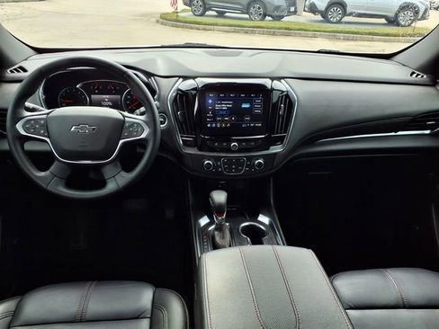 Used 2023 Chevrolet Traverse RS FWD image 5