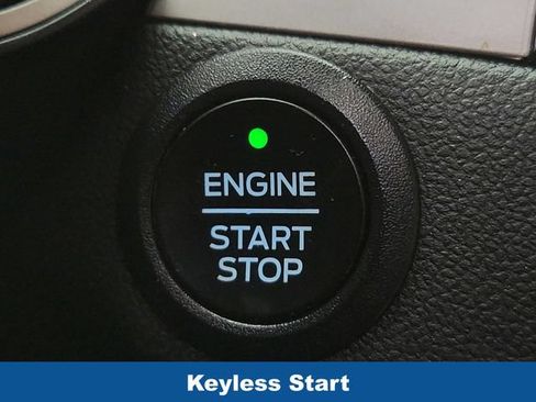 Used 2022 Ford Escape SE FWD image 17