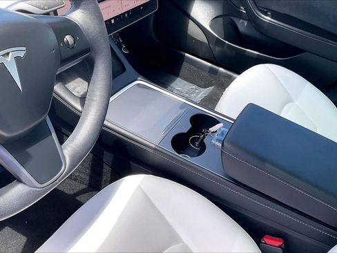 Used 2023 Tesla Model 3 Standard Range RWD image 13